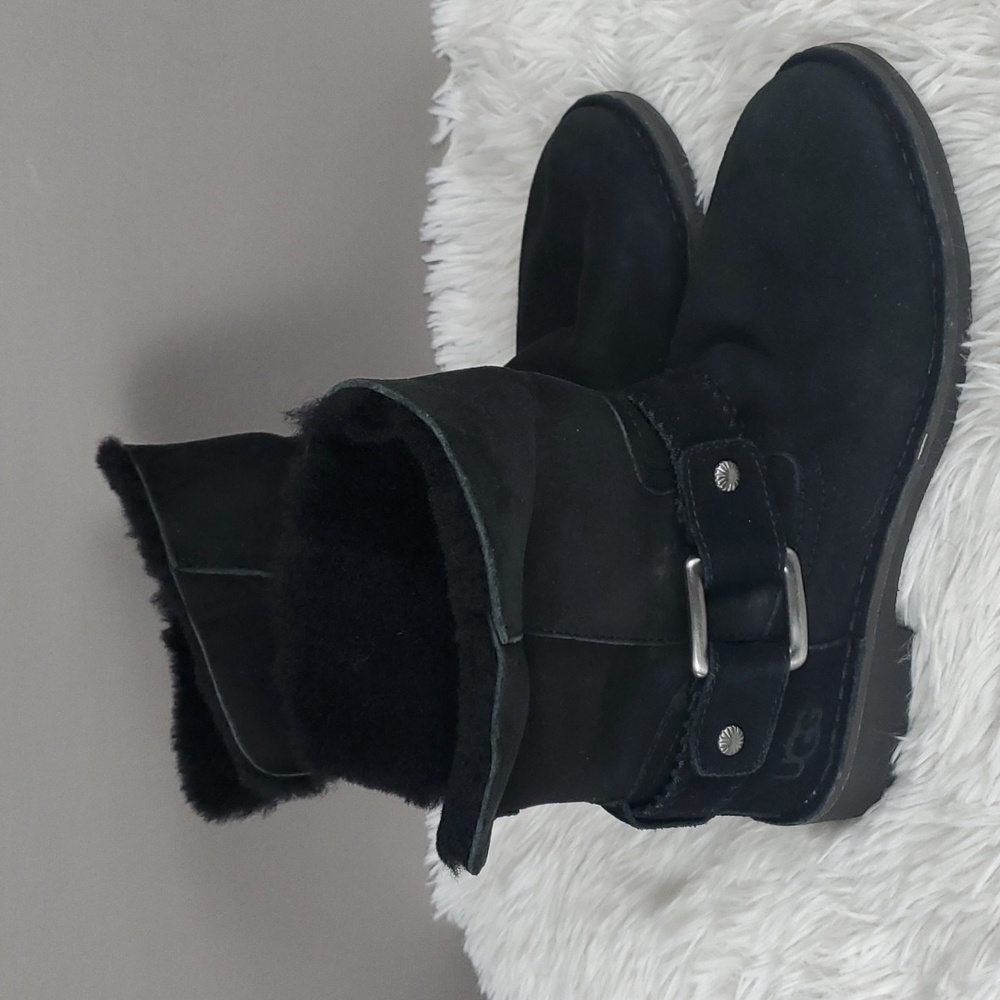 UGG Cedric Women's Black Boots with Silver Buckle, Size 6(US)